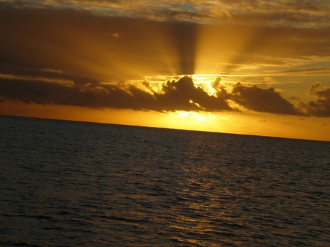 Coucher de soleil  en croisiere au Grenadines